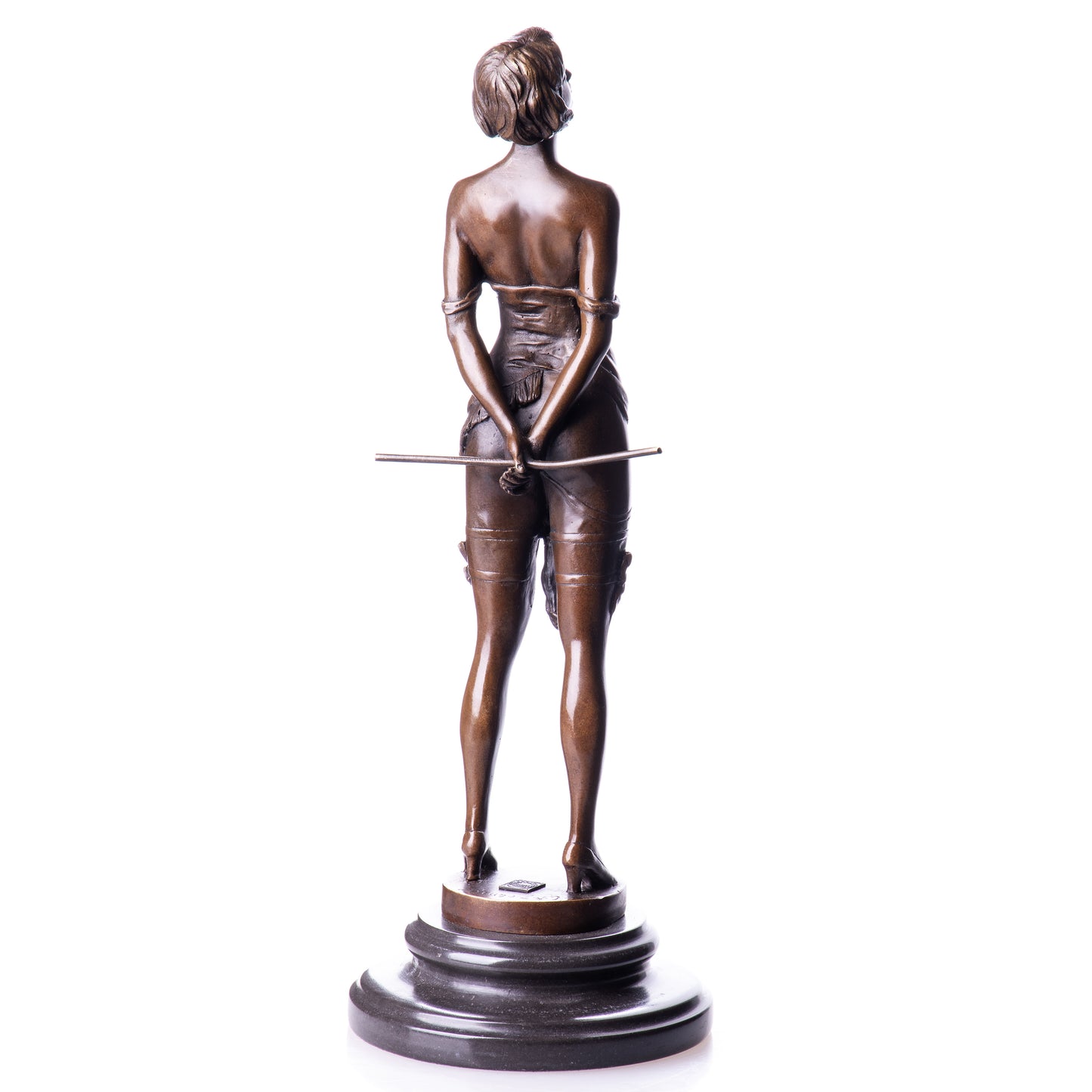 Statue en Bronze Femme Nue Dominatrice