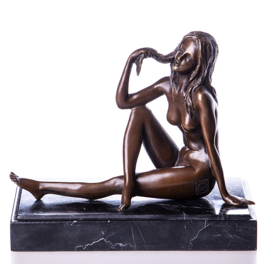 Statue en Bronze Femme Nue Assise