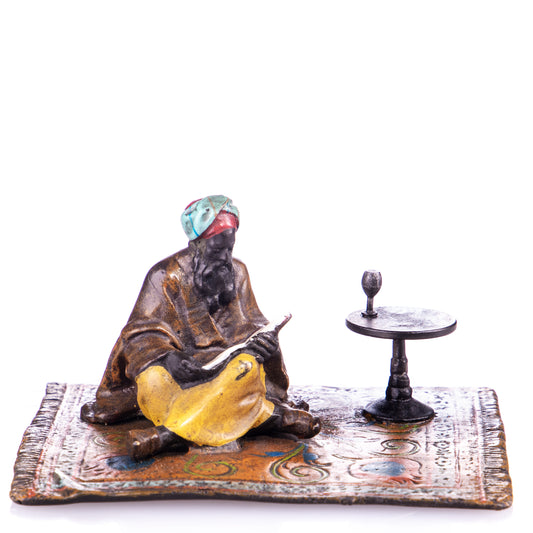 Statue en Bronze style Viennois Bédouin scribe sur un tapis