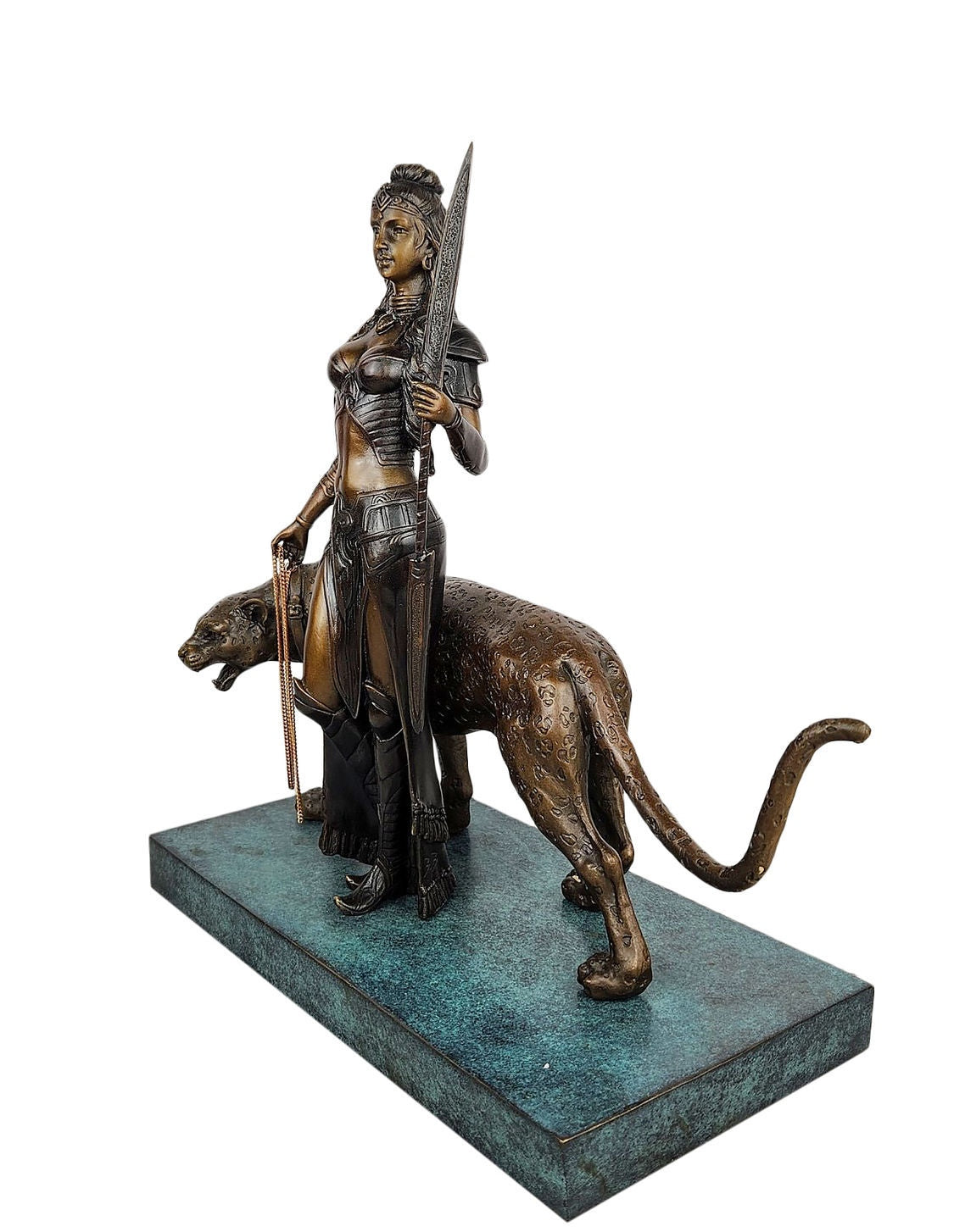 Statue en bronze Guerrière Amazone Diane et son Léopard