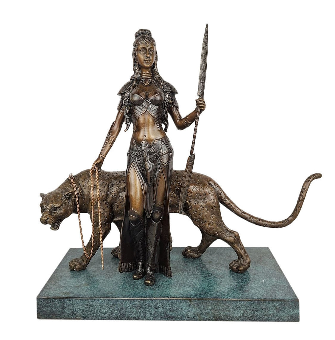 Statue en bronze Guerrière Amazone Diane et son Léopard
