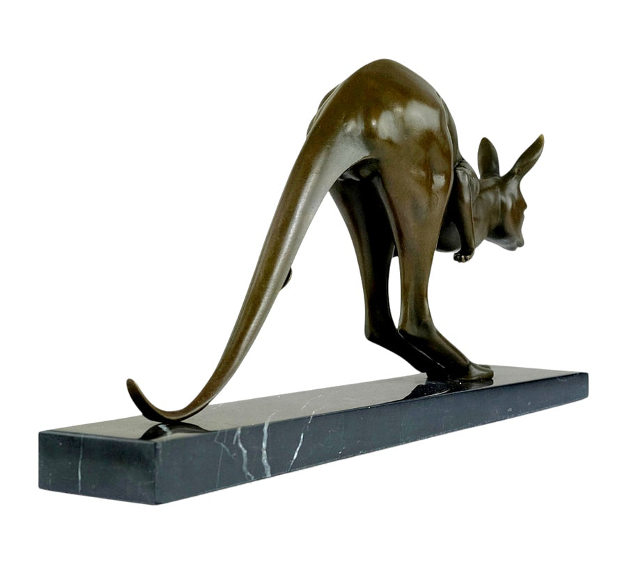 Sculpture en bronze de kangourou