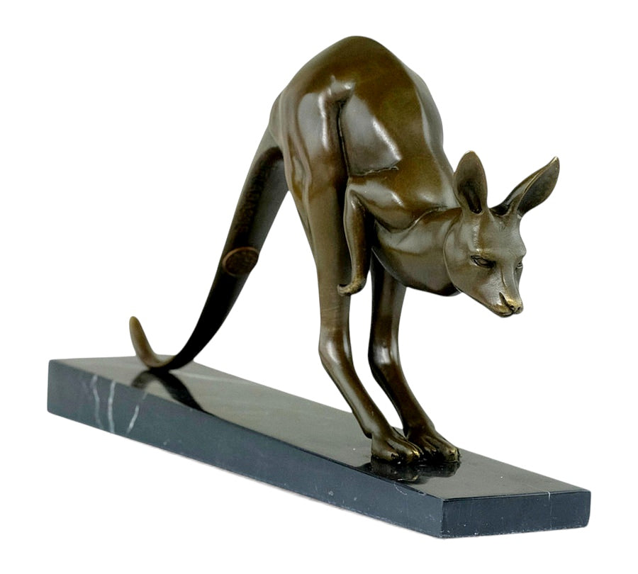 Sculpture en bronze de kangourou