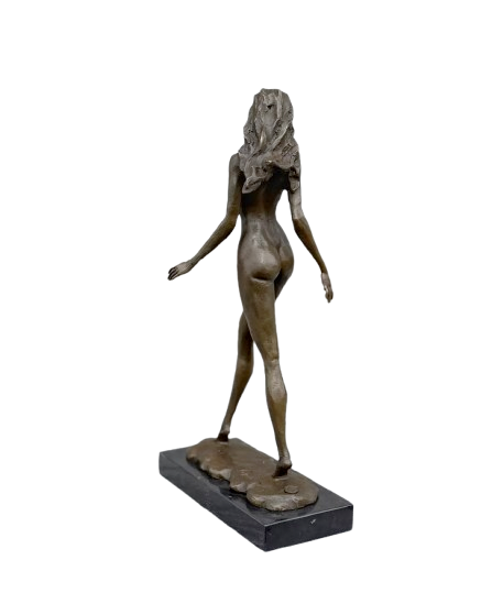 Sculpture en bronze Femme nue marchant