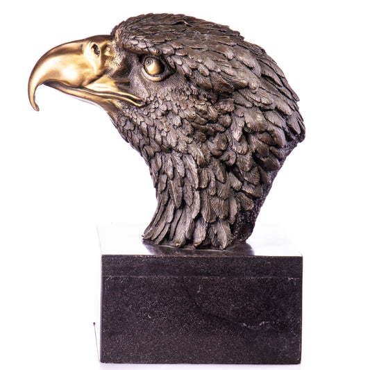 Sculpture en Bronze d'une Tête D'aigle,représentation Majestueuse et Artistique.