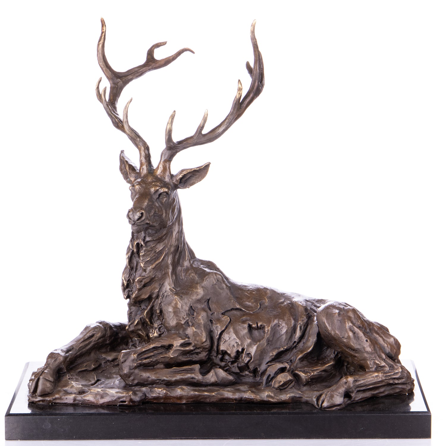 Sculpture en Bronze d'un Cerf couché,Art Animalier pour décoration intérieure.